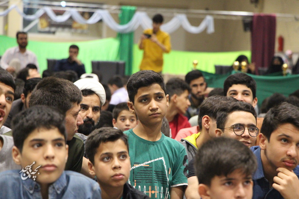 اجتماع هزار نفري کادر نوجوان کانون‌هاي مساجد قم در حمايت از کودکان غزه