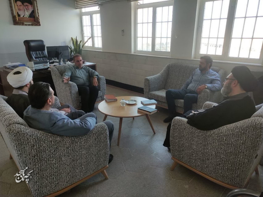 ديدار مدير ستاد کانون هاي مساجد قم با فرماندار شهرستان جعفرآباد
