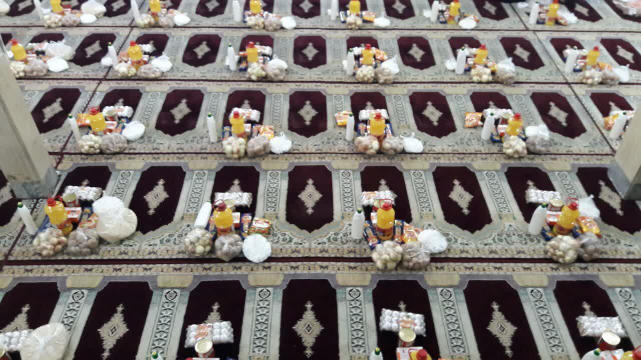 توزيع کمک هاي مؤمنانه کانون فرهنگي هنري الزهرا(س) در مناطق محروم شهر مقدس قم